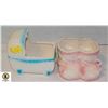 Image 1 : VINTAGE BABY CARRIAGE & BOOTIES CERAMIC SET OF 2