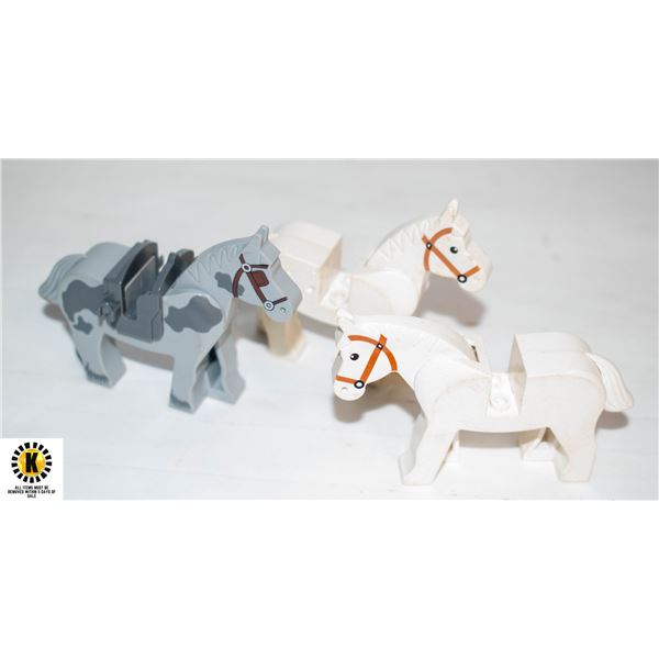 LEGO HORSES MOVEABLE HEADS WHITE GRAY