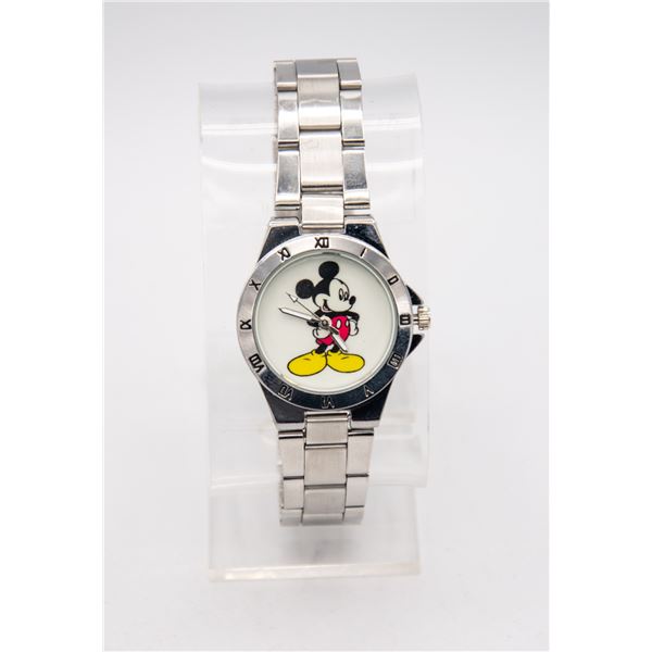 NEW MICKEY MOUSE QUARTZ MOVEMENT WATCH