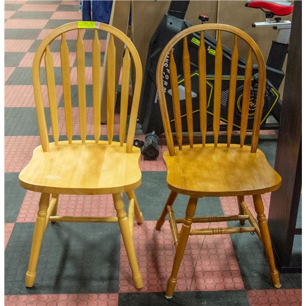PAIR OF WOODEN DINING CHAIRS