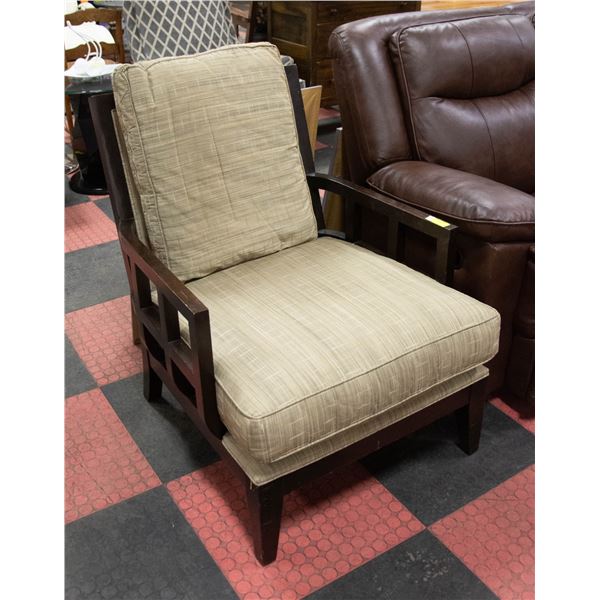 WOODEN FRAMED WIDE SEAT CUSHIONED CHAIR