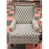 Image 2 : 2 MATCHING FORMAL PARLOUR STYLE CHAIRS