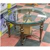 Image 1 : ESTATE ROUND GLASS COFFEE TABLE WITH HEAVY FLORAL