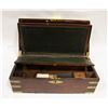 Image 2 : ANTIQUE BRASS ACCENTED SOLID WOOD CASE