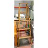 Image 1 : WOOD 4 STEP LADDER- KELLER BRAND