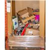 Image 1 : PALLET OF AMAZON STORE RETURNS