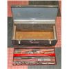 Image 1 : METAL TOOL BOX WITH MIXTURE OF SOCKETS