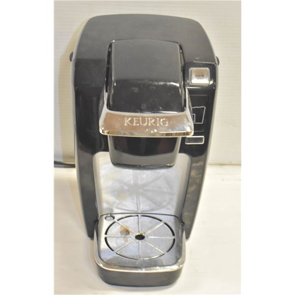 KEURIG SINGLE CUP COFFEE MAKER