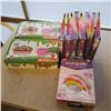 Image 1 : 2 DIY SLIME KITS AND 10 SETS OF VALENTINES CARDS
