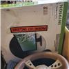 Image 2 : PS2 GAMING WHEEL WITH DELL MONITOR
