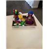 Image 1 : TRAY OF M&M COLLECTIBLES