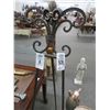 Image 2 : Ornate Metal Easel