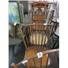 Image 2 : 5-Mahogany Spindleback Chairs - 5 X $