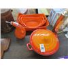 Image 1 : Rachael Ray Bowls and Oiler, Bake Lot Style Pot