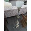 Image 1 : Vintage Short Torchier Lamp