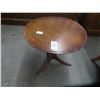 Image 1 : Mahogany Small Pedestal Round Side Table