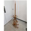 Image 5 : Nice Solid Wood Coat Tree / Rack Approximately 80" tall (top piecs spins and is removeable)