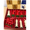 Image 4 : Vintage Kingsway Inc Chess Set w/ Replica 11th Century Florentine Chessmen
