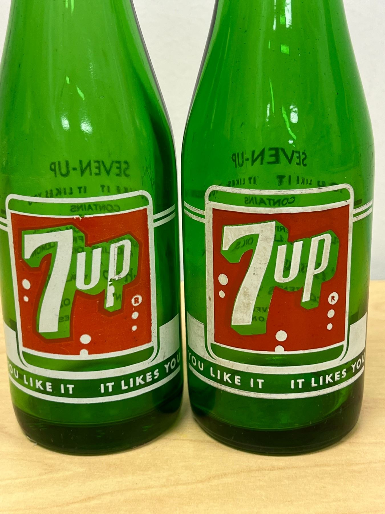2 Vintage Glass Winnipeg & Kenora 7 UP Pop Bottles 7 oz Seven UP