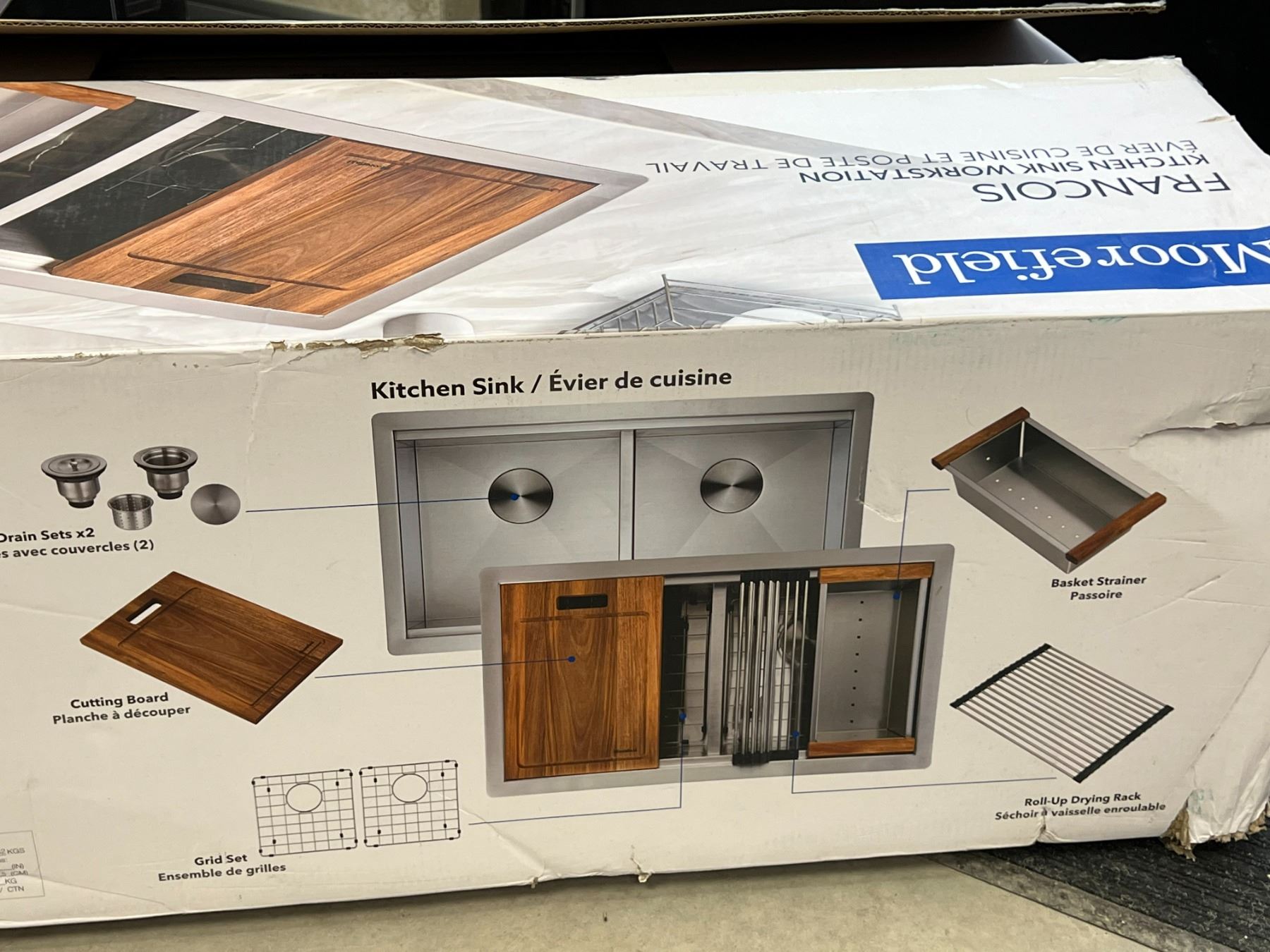 Moorefield Francois Kitchen Sink Workstation Looks new in box (see pics for size/details) Moorefield Francois Kitchen Sink Workstation Looks new in box (see pics for size/details)