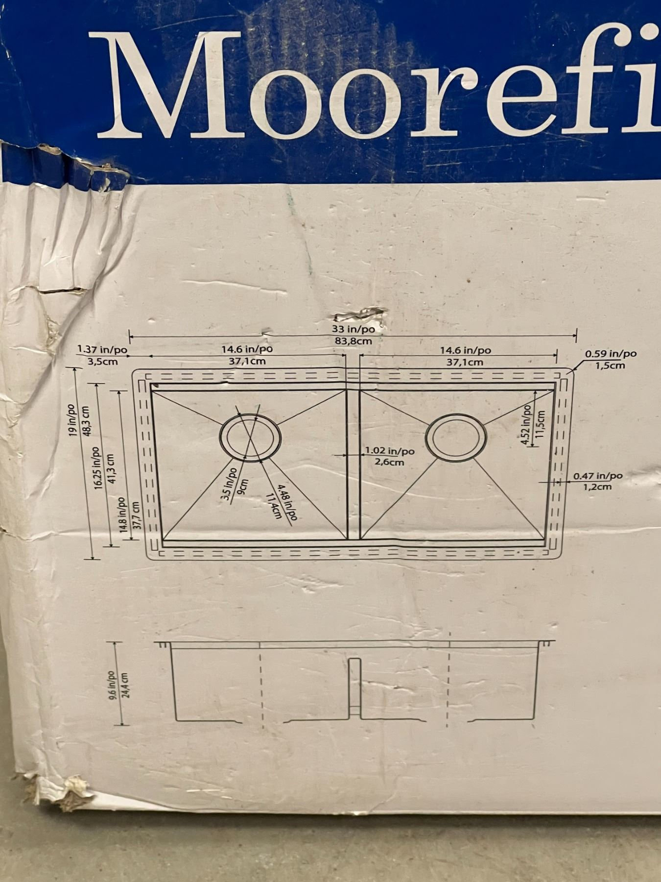 Moorefield Francois Kitchen Sink Workstation Looks new in box (see pics for size/details) Moorefield Francois Kitchen Sink Workstation Looks new in box (see pics for size/details)