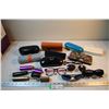 Image 1 : Lot of (16) Assorted Glasses / Sunglasses/ Cases
