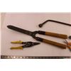 Image 2 : Assorted Tinsnips and Pruning Tools