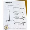 Image 1 : NEEWER ADJUSTABLE LIGHT STAND MAX HEIGHT 10FT