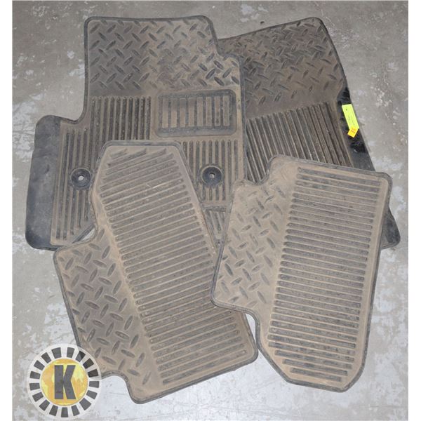 SET OF 4 CAR MATS