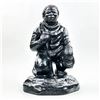 Image 3 : INUIT HUNTER SNOW GOGGLES CHALKWARE SCULPTURE