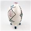 Image 3 : 3 FOOTED EGG SHAPED PORCELAIN ZARA HOME VASE