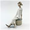 Image 1 : RETIRED PORCELAIN LLADRO - MOTHER’S SHOE FIGURINE