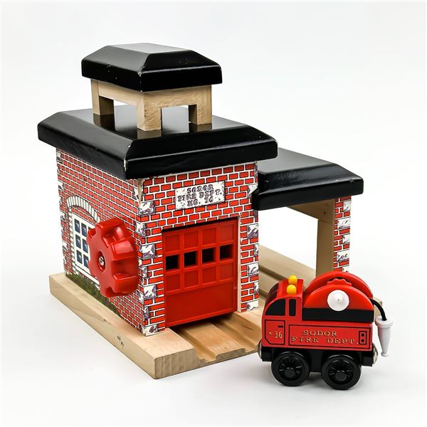 THOMAS AND FRIENDS WOODEN RAILWAY FIRE STATION