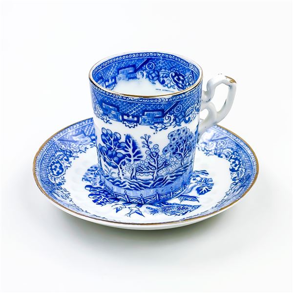 VINTAGE BLUE WILLOW PATTERN CUP AND SAUCER SET