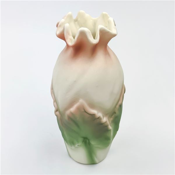 HAND CRAFTED RUFFLED ART POTTERY PASTEL LEAF VASE