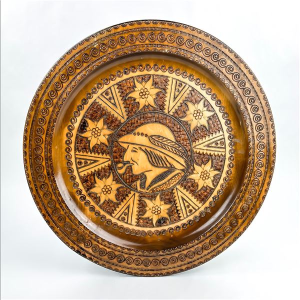 DECORATIVE FOLK ART PYROGRAPHY PLATE - BRASS INLAY