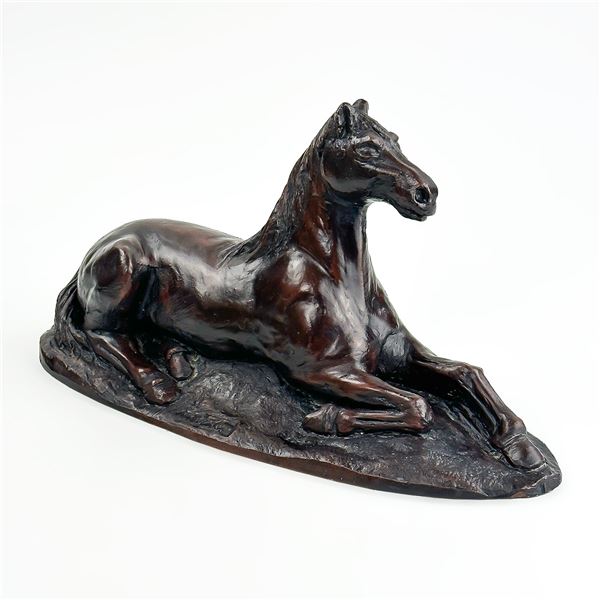 THE RICHMOND COLLECTION MADE IN UK HORSE STATUE