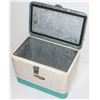 Image 2 : VINTAGE/ ANTIQUE METAL LINED COOLER (HOLIDAY)