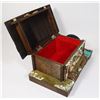 Image 3 : VANTAGE MUSICAL FARM HOUSE JEWELRY BOX