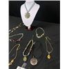 Image 2 : Misc Lot Of 9 Vintage Necklaces