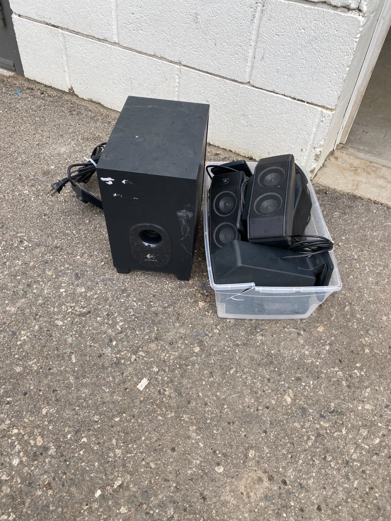 Logitech speakers