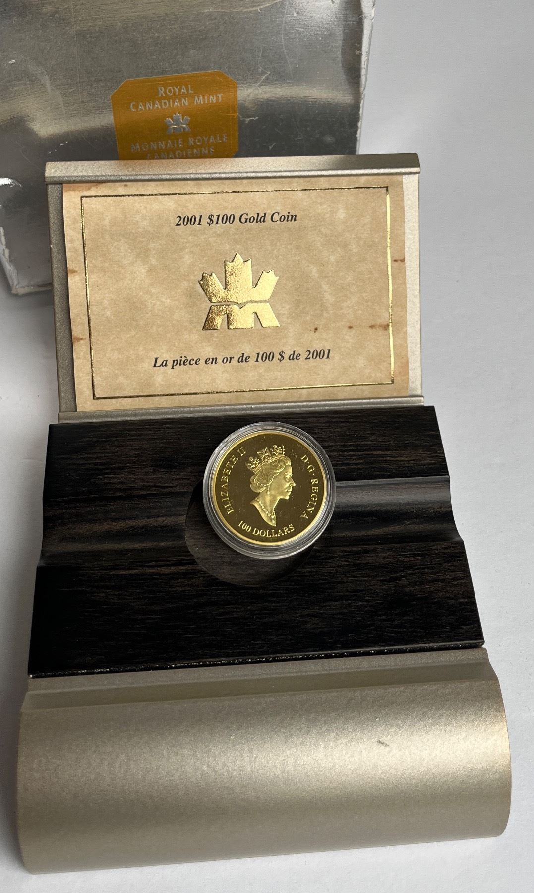 2001 Library of Parliament $100 Gold Coin