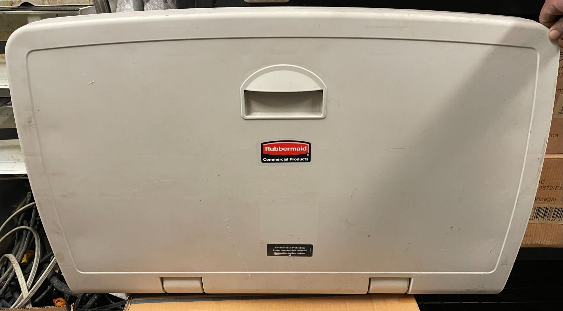 Rubbermaid - Wall-Mounted Commercial Diaper Changing Station