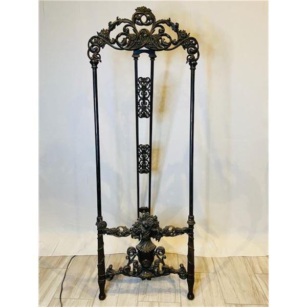 Floral Vase Art Easel