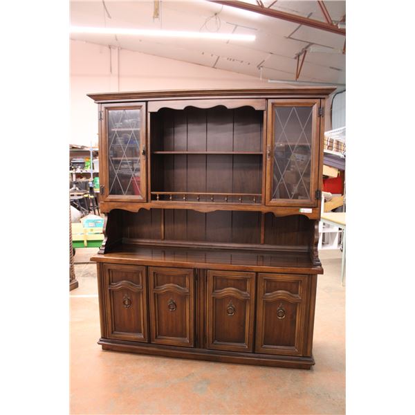 *2-Piece Deilcraft China Cabinet (19x63x74)