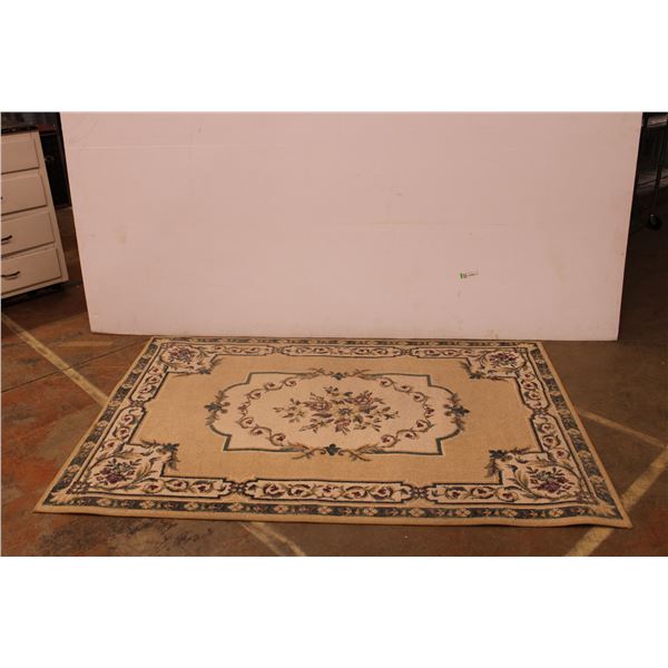 *Rug (3'11 x5'11 )