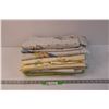 Image 1 : Lot of Assorted Linens - Some Vintage