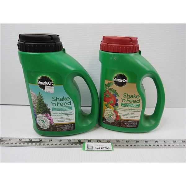 (2) Miracle Grow - Shake & Feed Fruit & Vegetable Fertilizer & Flowers & Shrubs