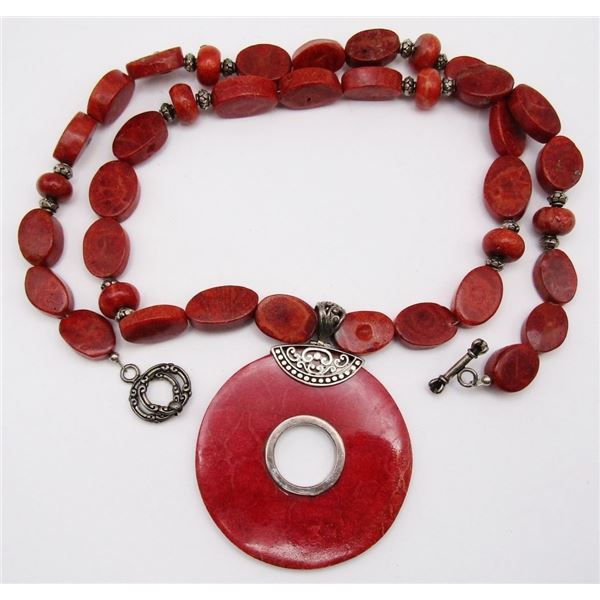 RED CORAL STONE BEADED NECKLACE WITH CIRCULAR