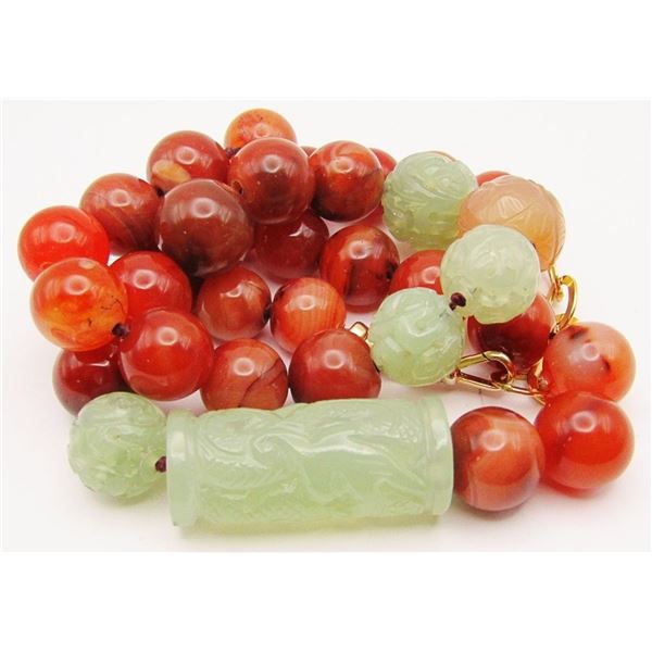 VINTAGE MULTI COLORED JADE BEADED NECKLACE